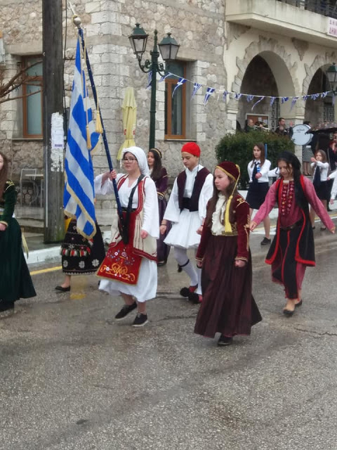 Με ψιλόβροχο η παρέλαση για την 25η Μαρτίου στην ΚΑΤΟΥΝΑ (ΦΩΤΟ) - Φωτογραφία 7