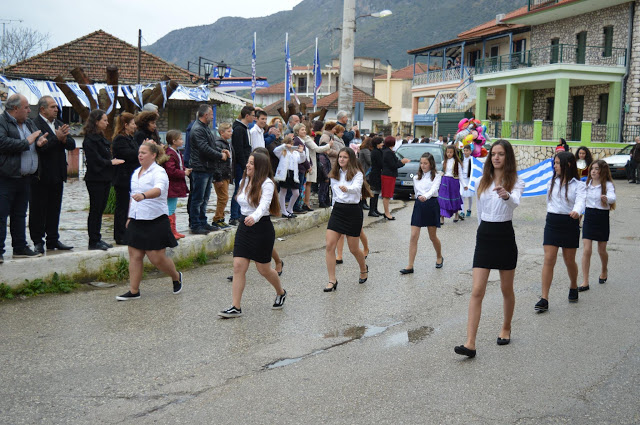 Η μαθητική παρέλαση στην ΚΑΝΔΗΛΑ για την 25η Μαρτίου (ΦΩΤΟ: Βάσω Παππά) - Φωτογραφία 12