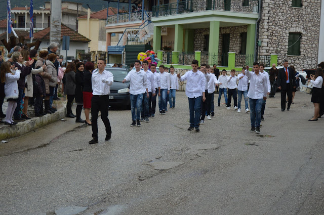 Η μαθητική παρέλαση στην ΚΑΝΔΗΛΑ για την 25η Μαρτίου (ΦΩΤΟ: Βάσω Παππά) - Φωτογραφία 14