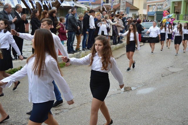 Η μαθητική παρέλαση στην ΚΑΝΔΗΛΑ για την 25η Μαρτίου (ΦΩΤΟ: Βάσω Παππά) - Φωτογραφία 15