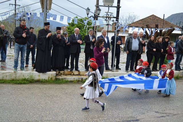 Η μαθητική παρέλαση στην ΚΑΝΔΗΛΑ για την 25η Μαρτίου (ΦΩΤΟ: Βάσω Παππά) - Φωτογραφία 9