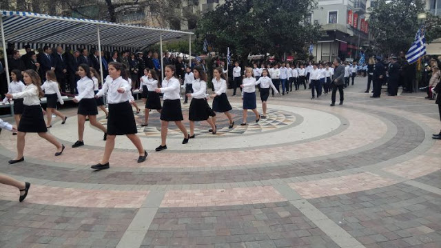 Η παρέλαση στο Αγρίνιο - Φωτογραφία 5