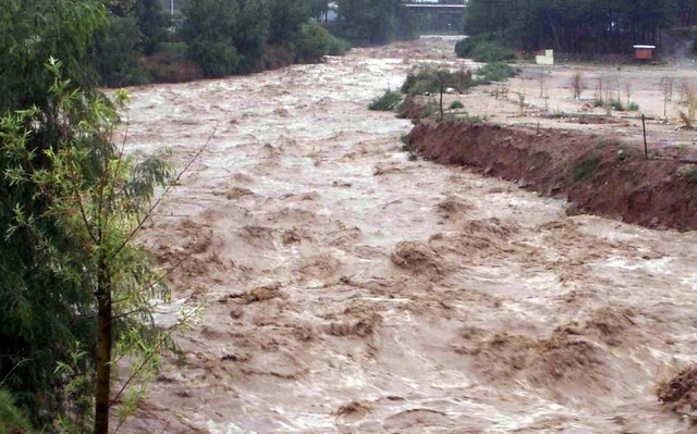Ξεπέρασε το όριο η στάθμη του Έβρου - Σε τεχνητή πλημμύρα προχώρησε η Περιφέρεια - Φωτογραφία 1
