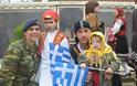 Εξαιρετική πρωτοβουλία: Προσωπικό του Στρατού Ξηράς μοίρασε Σημαίες (ΦΩΤΟ) - Φωτογραφία 5