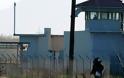 Θρίλερ στις φυλακές Τρικάλων: Κρατούμενος με μαχαίρι