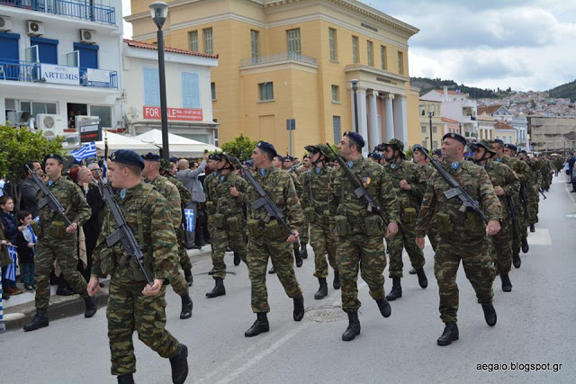 Φωτό από τη στρατιωτική παρέλαση της 79 ΑΔΤΕ - Φωτογραφία 13