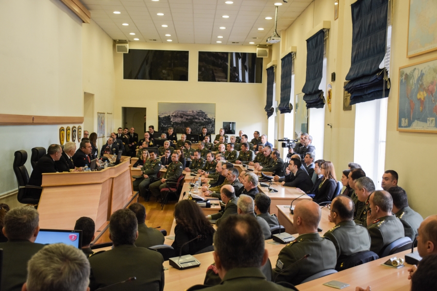 Την ΣΕΘΑ επισκέφθηκε ο Π. Καμμένος και μίλησε στους σπουδαστές (8 ΦΩΤΟ) - Φωτογραφία 4