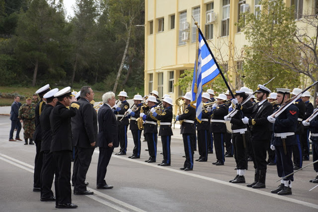 Ο Πρόεδρος της Ελληνικής Δημοκρατίας κ. Προκόπης Παυλόπουλος και ο Υπουργός Εθνικής Άμυνας κ. Πάνος Καμμένος στο Αρχηγείο Στόλου - Φωτογραφία 5