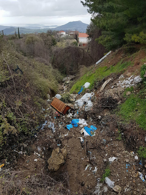 ΔΗΜΗΤΡΗΣ ΚΑΡΑΓΙΑΝΝΗΣ: Σε πλήρη εγκατάλειψη το ιστορικό ΘΥΡΡΕΙΟ (ΦΩΤΟ) - Φωτογραφία 31