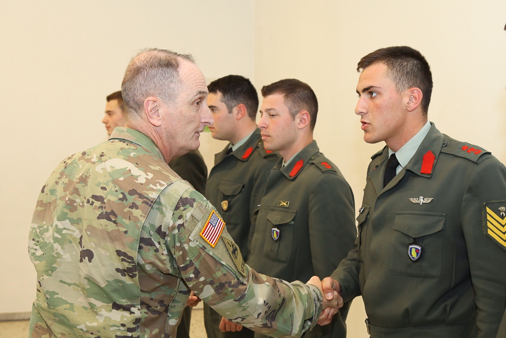 Επίσκεψη Υπασπιστή Διοίκησης της TRADOC του Αμερικανικού Στρατού σε ΓΕΣ και ΣΜΥ (11 ΦΩΤΟ) - Φωτογραφία 7