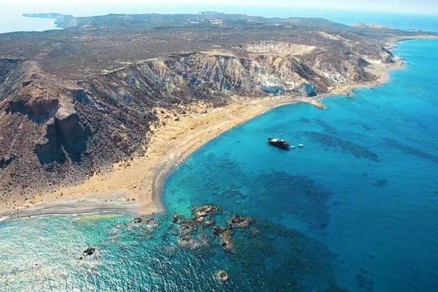 Το ελληνικό νησί με τις 36 παραμυθένιες παραλίες (pics) - Φωτογραφία 1