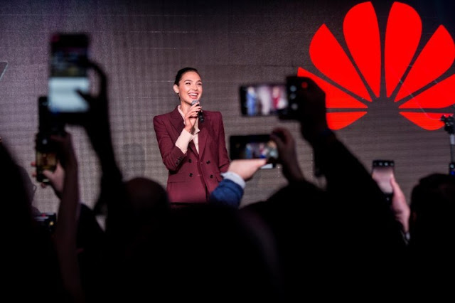 Η Gal Gadot γίνεται το πρόσωπο της Huawei - Φωτογραφία 2