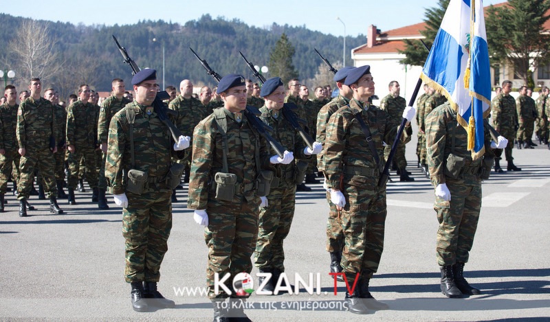 Φωτογραφίες από την ορκωμοσία των νεοσύλλεκτων στο 586 Μηχανοποιημένο Τάγμα Πεζικού στα Γρεβενά - Φωτογραφία 17