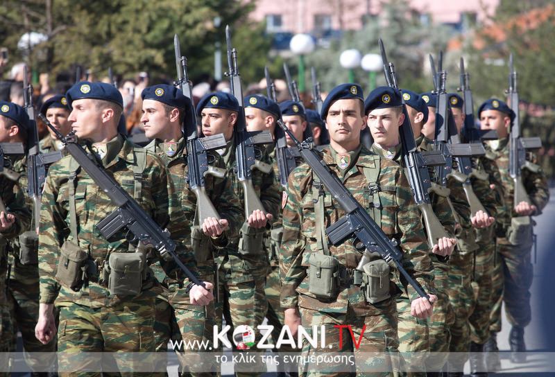 Φωτογραφίες από την ορκωμοσία των νεοσύλλεκτων στο 586 Μηχανοποιημένο Τάγμα Πεζικού στα Γρεβενά - Φωτογραφία 31