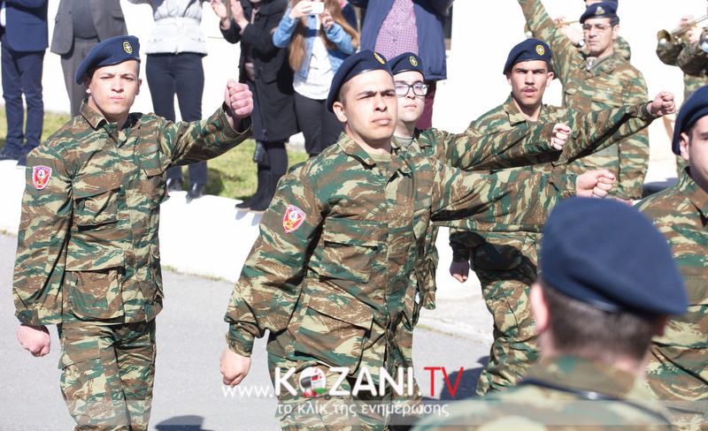 Φωτογραφίες από την ορκωμοσία των νεοσύλλεκτων στο 586 Μηχανοποιημένο Τάγμα Πεζικού στα Γρεβενά - Φωτογραφία 38