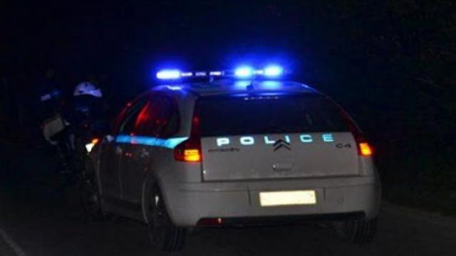 Απόπειρα ληστείας σε χρηματαποστολή στη Βάρη - Καμένο βρέθηκε το όχημα των δραστών - Φωτογραφία 1