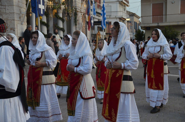 Το Χορευτικό ΚΑΤΟΥΝΑΣ συμμετείχε στις επετειακές εκδηλώσεις στο ΜΕΣΟΛΟΓΓΙ (ΦΩΤΟ) - Φωτογραφία 12