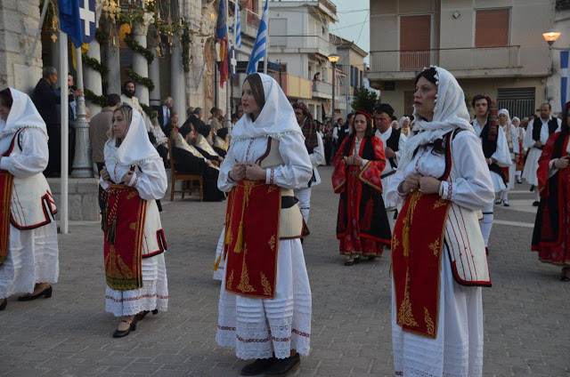 Το Χορευτικό ΚΑΤΟΥΝΑΣ συμμετείχε στις επετειακές εκδηλώσεις στο ΜΕΣΟΛΟΓΓΙ (ΦΩΤΟ) - Φωτογραφία 15