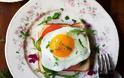 Ολόκληρο το αυγό ή μόνο το ασπράδι; Τι είναι πιο υγιεινό σύμφωνα με τους διατροφολόγους;