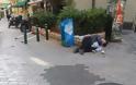 Εικόνες ΣΟΚ μπροστά στο δημαρχείο Πειραιά - Κοιμάται κατάχαμα μαζί με το παιδί του και... [photos] - Φωτογραφία 5