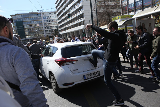 Αναστέλλει προσωρινά τις υπηρεσίες της στην Αθήνα η Uber - Φωτογραφία 1