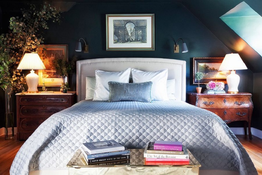 Υπέροχες ιδέες για να διακοσμήσετε το υπνοδωμάτιό σας με ανόμοια κομοδίνα - Φωτογραφία 4