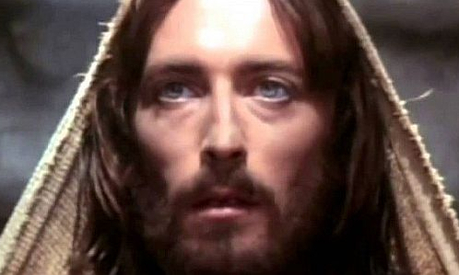 Δείτε πώς είναι σήμερα ο πρωταγωνιστής της ταινίας Ο Ιησούς από την Ναζαρέτ [photos] - Φωτογραφία 1