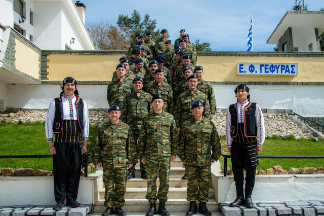 Σε φυλάκια του Έβρου ο Αρχηγός ΓΕΣ - Φωτογραφία 27