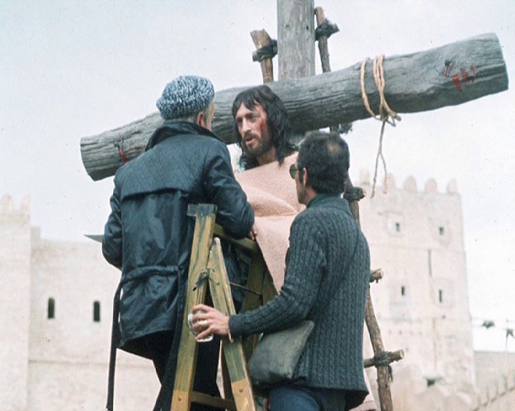 «O Ιησούς από τη Ναζαρέτ»: Τα δεινά που τράβηξε ο Robert Powell για να υποδυθεί τον Χριστό - Φωτογραφία 3