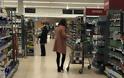 Κέιτ Μίντλετον: Ετοιμόγεννη κάνει εντελώς μόνη τα ψώνια στο σούπερ μάρκετ - Φωτογραφία 3