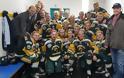 Σοκ στον Καναδά: Ξεκληρίστηκε εφηβική ομάδα χόκεϊ σε τραγικό δυστύχημα - Φωτογραφία 1