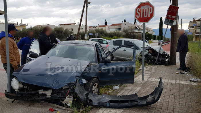 Λαμία: Γερό «μπαμ» στη διασταύρωση καρμανιόλα - Φωτογραφία 9