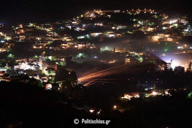 Εγινε η νύχτα μέρα στη Χίο -Εντυπωσιακός ο ρουκετοπόλεμος [εικόνες & βίντεο] - Φωτογραφία 6
