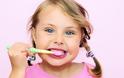 Πώς να κάνετε το πλύσιμο των δοντιών συνήθεια για το παιδί