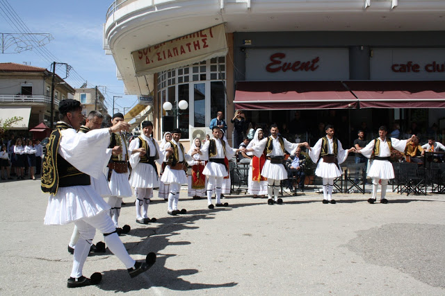 Με πολύ κόσμο η παραδοσιακή χορευτική παράσταση στην Πλατεία ΚΑΤΟΥΝΑΣ (ΦΩΤΟ: Παναγιώτης Τσούτσουρας) - Φωτογραφία 126