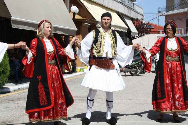 Με πολύ κόσμο η παραδοσιακή χορευτική παράσταση στην Πλατεία ΚΑΤΟΥΝΑΣ (ΦΩΤΟ: Παναγιώτης Τσούτσουρας) - Φωτογραφία 149