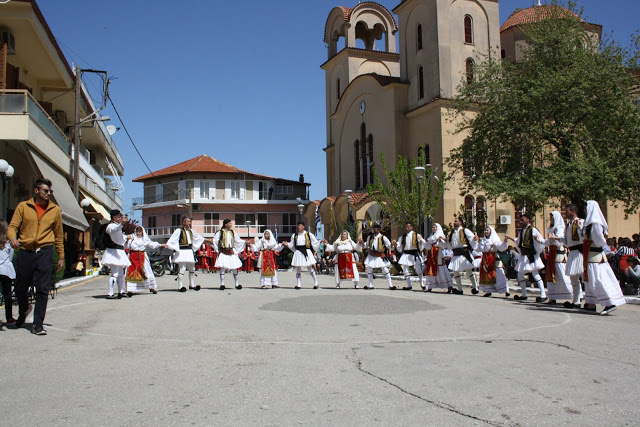 Με πολύ κόσμο η παραδοσιακή χορευτική παράσταση στην Πλατεία ΚΑΤΟΥΝΑΣ (ΦΩΤΟ: Παναγιώτης Τσούτσουρας) - Φωτογραφία 152