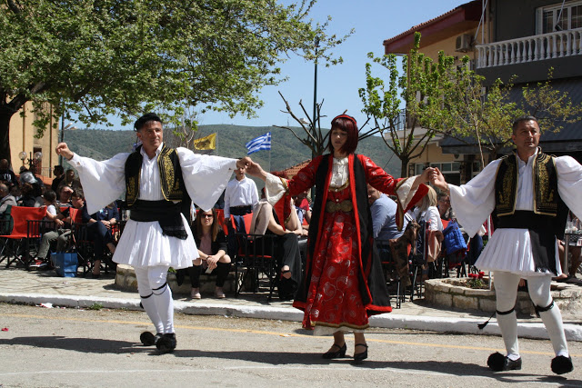 Με πολύ κόσμο η παραδοσιακή χορευτική παράσταση στην Πλατεία ΚΑΤΟΥΝΑΣ (ΦΩΤΟ: Παναγιώτης Τσούτσουρας) - Φωτογραφία 162