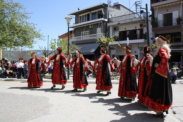 Με πολύ κόσμο η παραδοσιακή χορευτική παράσταση στην Πλατεία ΚΑΤΟΥΝΑΣ (ΦΩΤΟ: Παναγιώτης Τσούτσουρας) - Φωτογραφία 172