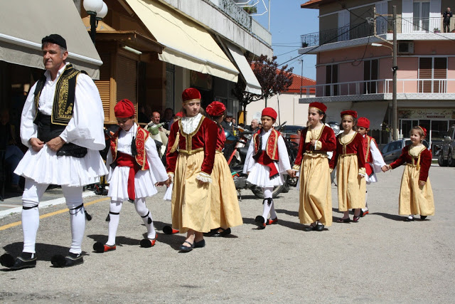 Με πολύ κόσμο η παραδοσιακή χορευτική παράσταση στην Πλατεία ΚΑΤΟΥΝΑΣ (ΦΩΤΟ: Παναγιώτης Τσούτσουρας) - Φωτογραφία 190