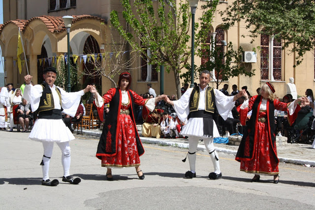 Με πολύ κόσμο η παραδοσιακή χορευτική παράσταση στην Πλατεία ΚΑΤΟΥΝΑΣ (ΦΩΤΟ: Παναγιώτης Τσούτσουρας) - Φωτογραφία 210