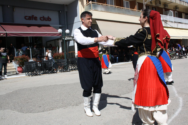 Με πολύ κόσμο η παραδοσιακή χορευτική παράσταση στην Πλατεία ΚΑΤΟΥΝΑΣ (ΦΩΤΟ: Παναγιώτης Τσούτσουρας) - Φωτογραφία 63