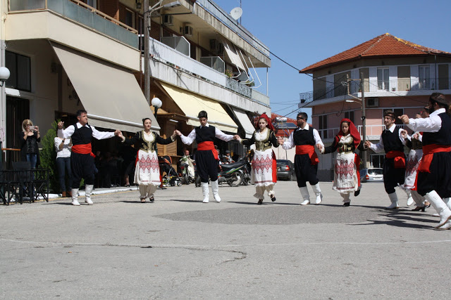 Με πολύ κόσμο η παραδοσιακή χορευτική παράσταση στην Πλατεία ΚΑΤΟΥΝΑΣ (ΦΩΤΟ: Παναγιώτης Τσούτσουρας) - Φωτογραφία 64