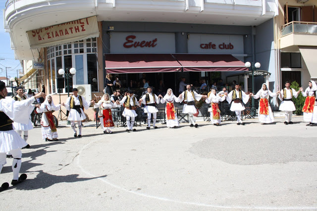 Με πολύ κόσμο η παραδοσιακή χορευτική παράσταση στην Πλατεία ΚΑΤΟΥΝΑΣ (ΦΩΤΟ: Παναγιώτης Τσούτσουρας) - Φωτογραφία 65