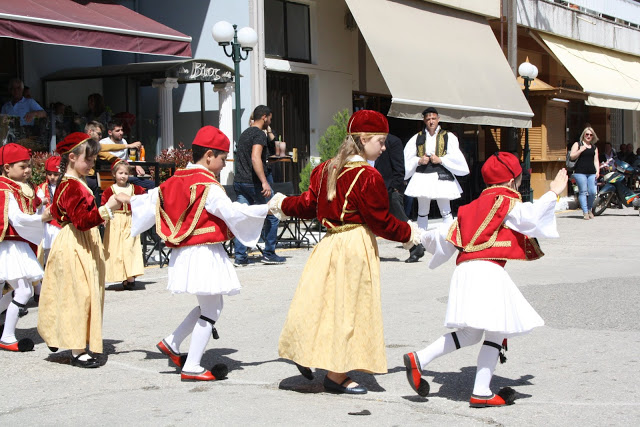 Με πολύ κόσμο η παραδοσιακή χορευτική παράσταση στην Πλατεία ΚΑΤΟΥΝΑΣ (ΦΩΤΟ: Παναγιώτης Τσούτσουρας) - Φωτογραφία 68