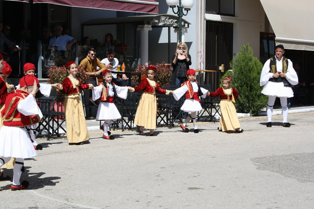 Με πολύ κόσμο η παραδοσιακή χορευτική παράσταση στην Πλατεία ΚΑΤΟΥΝΑΣ (ΦΩΤΟ: Παναγιώτης Τσούτσουρας) - Φωτογραφία 76
