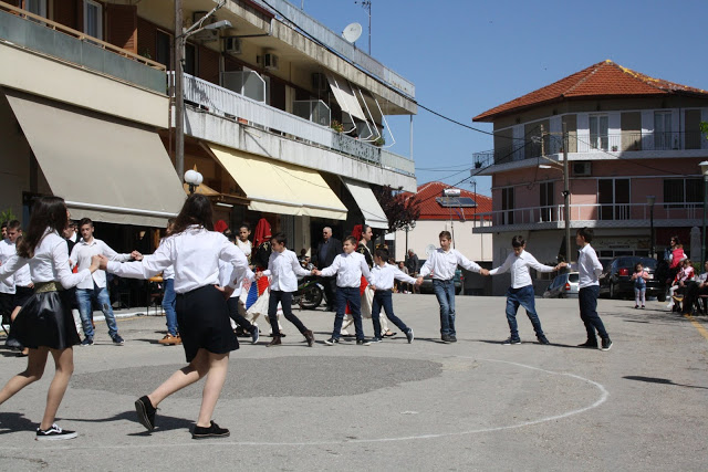 Με πολύ κόσμο η παραδοσιακή χορευτική παράσταση στην Πλατεία ΚΑΤΟΥΝΑΣ (ΦΩΤΟ: Παναγιώτης Τσούτσουρας) - Φωτογραφία 94