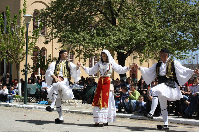 Με πολύ κόσμο η παραδοσιακή χορευτική παράσταση στην Πλατεία ΚΑΤΟΥΝΑΣ (ΦΩΤΟ: Παναγιώτης Τσούτσουρας) - Φωτογραφία 95