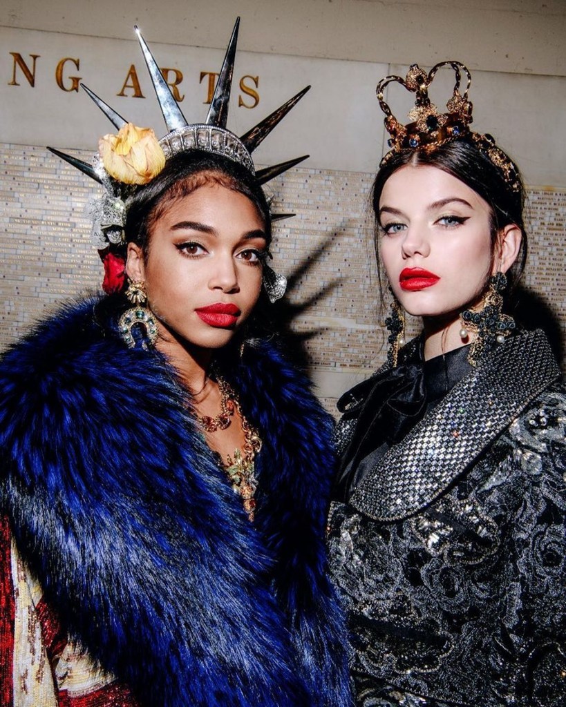 Μοναδικές δημιουργίες και glam παρουσίες στο Dolce & Gabbana Alta Moda 2018 στη Νέα Υόρκη - Φωτογραφία 2