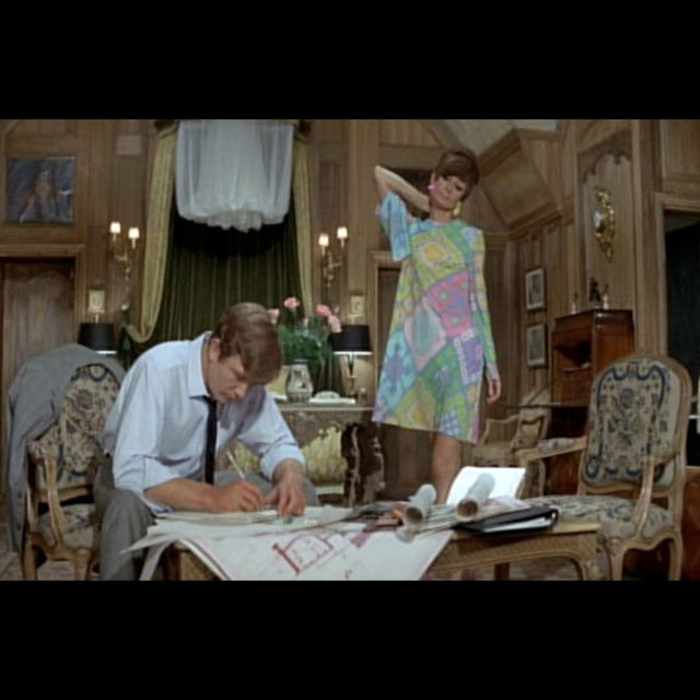 Σε αυτή την ταινία του 1967, η Audrey Hepburn φορά όλες τις τάσεις της φετινής άνοιξης - Φωτογραφία 4